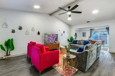 Color Pop Bungalow 3b 2b King