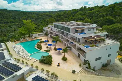 Private jacuzzi with Ocean View, 5 min from beach