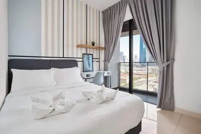 Image de Sleek Suites 3br @ Continew|Near Trx+Stylish Desgn