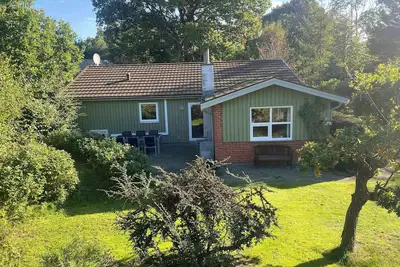 Image de Holiday house located in a forest area