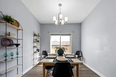 Spacious 6br Near Rogers & Stadium | Garage | Yard