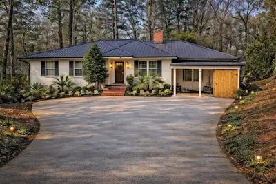 Image de Spacious 5 Bedroom Home in Decatur Near Downtown Atlanta Ideal for Families