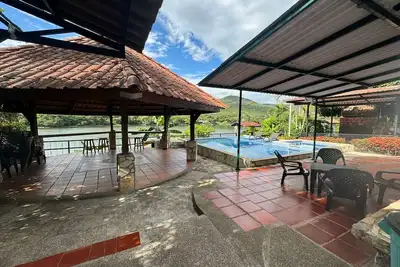 Image de Beautiful country house with view to the reservoir