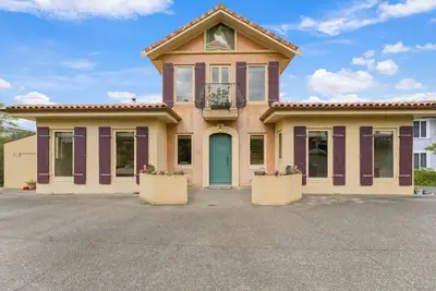 Mediterranean Coastal Charm with Great Views