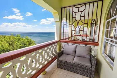 Image de Oceanview • Nearby Beach • Patio/Balcony • 2br • Sleeps 4