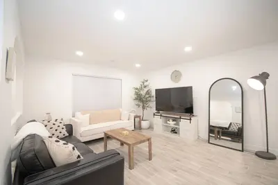 Image de Family-Friendly Home - Space for Everyone - Dog Friendly!