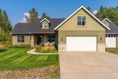 Image de Relax at Pend Oreille Cove Lodge, Wi Fi, Boat Dock, Jacuzzi & Outdoor Fireplace