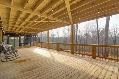 Image de Mountain Retreat in Commerce w/ Billiards + Darts