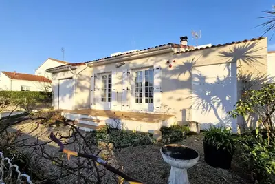 Image de Royan - Maison Vintage avec jardin clos – Tout Confort et authenticité