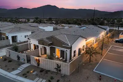 Image de Two Individual 4br Escapes for 20 Guests | Pool, Spa, Firepit | Summerwell