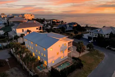 Image de Exclusive Beach Access + Private Pool + Sunset Views | Sandy Pelican