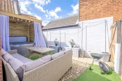 Image de Dog friendly holiday homes near the Sea - sleeps 8 guests in 4 bedrooms
