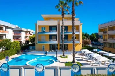 Image de Appartement à Alba Adriatica avec 2 chambres à coucher, 6 couchages