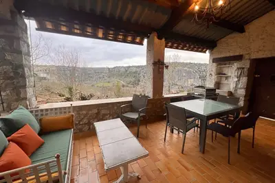 Image de A Balazuc, terrasse avec vue sur les gorges de l'Ardèche, 300 M de la plage.