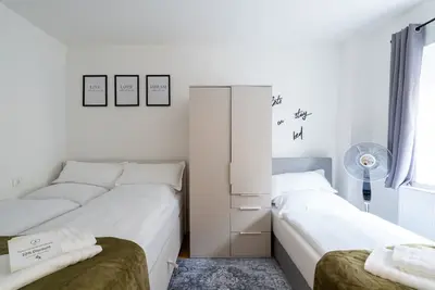 Image de For 3 Guests | Kitchen | Netflix | 24/7 Check-in