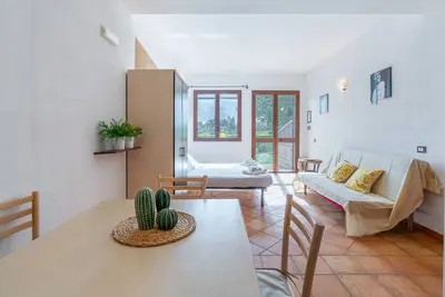 Image de Appartement « Pathos Retreat Mandorlo » avec piscine partagée, Wi-Fi et climatisation