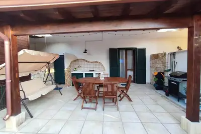 Image de Appartement « Casa Zaffiro - Sant' Isidoro » avec vue sur la mer, Wi-Fi et climatisation