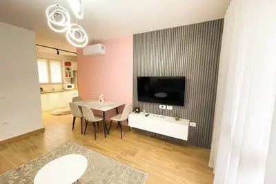 Image de 5 minute walking from city center.