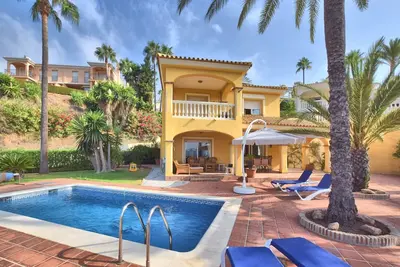Image de Charmante villa avec piscine privée à Mijas Costa