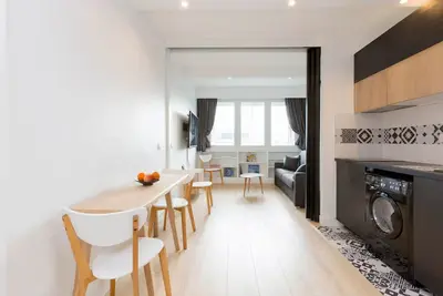 Image de Appartement moderne avec beaucoup de transports en commun autour!