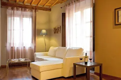 Image de La Casa del Sensale is an apartment with a Tuscan character, where you can enjoy an authentic atmosphere. the apartment consists of 1 very bright living room with kitchen and double sofa bed, the sleeping area of ​​1 double bedroom, 1 double bedroom w