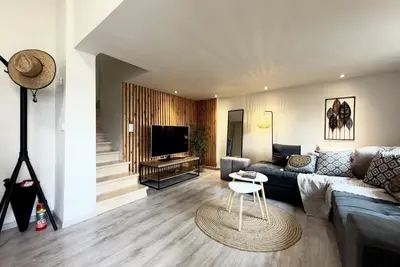 Image de Calma Garden Retreat- 10' Walk Center- Perfect Location