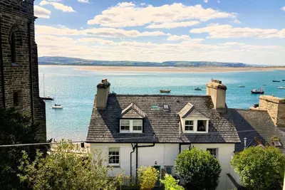 Image de Aberdovey- Beautiful Big 4 Bed House - Sea Views - Garden & Free Parking Permit