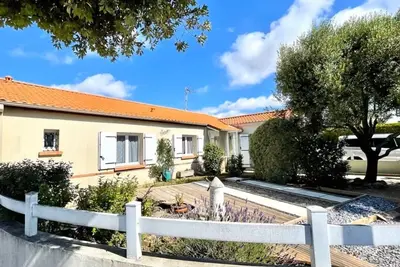 Image de Maison familiale 3 chambres toute équipée avec deux vérandas