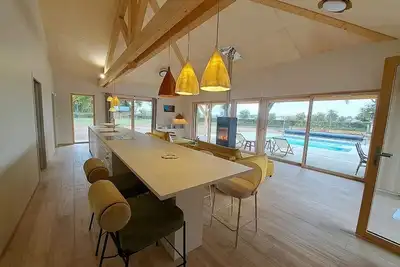 Image de Gîte Cocooning à Vivans avec Piscine et Spa, Animaux Bienvenus