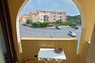 Image de Appartement Coquet à Saint Pierre La Mer avec Piscine et Parking