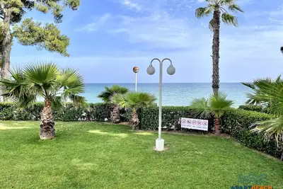 Image de Appartement Familial Front de Mer - Piscine, Clim, Terrasse