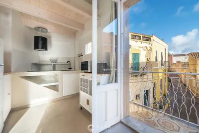 Image de Ca’ Rouge Second Floor  – Cozy Yet Modern Studio, Old Town Gem