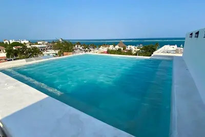 Image de Very Central 2-Bedroom, 2 Bath Condo with WiFi, Ac in Portside Puerto Morelos