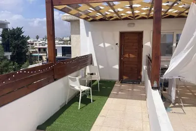 Image de Harbour Central: 1 Br Steps from Beach & Nightlife