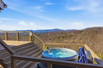 Image de Mtn Views | Stargazing Dome | Hot Tub | Sleeps 20
