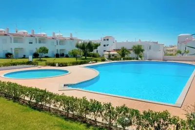 Image de Quinta do Torrejão 800m plaga Armação de pêra