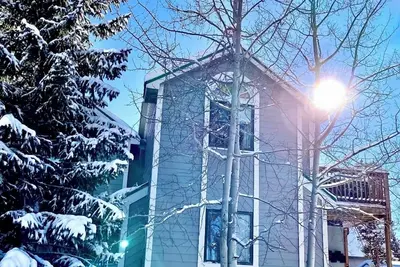 Image de 2/2 condo with private decks and hot tub