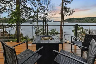 Image de Scenic New Built Waterfront Cabin on Hammersley Inlet Olympic Peninsula