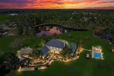 Image de Luxe Private Estate w/Lakes, Pool, Lanai, Events