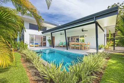 Image de Uvita • Modern Villa •Mountains & Ocean • Private Pool + Sunset Views