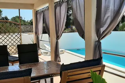 Image de Apartment for 5 persons in 2 apartments house with heated pool 150m from the sea