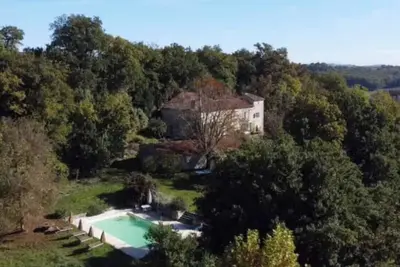 Image de Ancienne Commanderie de Templiers - Calme absolu 5*