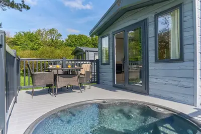 Luxury 2 bed Ht (Pet)