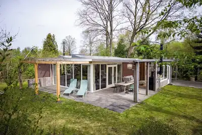 Image de Lovely holiday home with a spacious garden, covered terrace, and plenty of privacy.