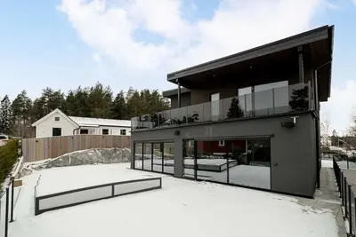 Image de Luxury Villa Täby | Pool, Sauna, 4br, 3. 5 Baths