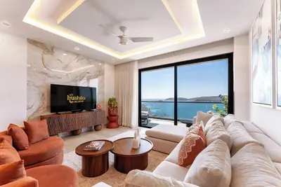 Image de 2br Paradise Cove | Elevated Beach & Pool Views