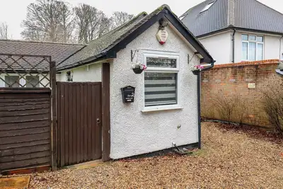 Image de The Enchanted House, with a garden in Watford