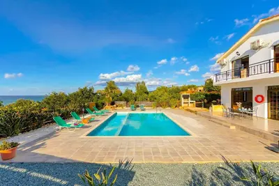 Image de Villa Adonis - Quatre Chambres Villa, Couchages 7