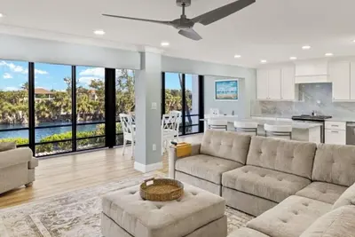 Image de Enjoy two views, gulf and golf, in this beautiful 2 bedroom at Sunset South.