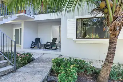 Modern Condo w / Pool in Playa Coco